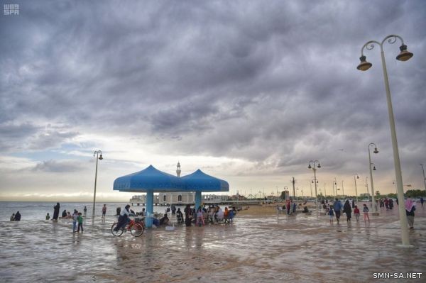 أمطار متوسطة على محافظة جدة والمراكز التابعة لها