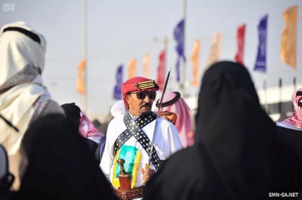 نزل الصحراء و(الركايب) واللباس التراثي تعود بزوار مهرجان سفاري بقيق للماضي