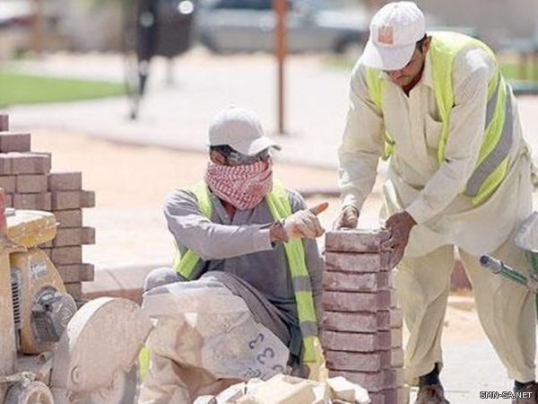 العمل والتنمية الاجتماعية : انتهاء فترة منع العمل تحت أشعة الشمس غدًا