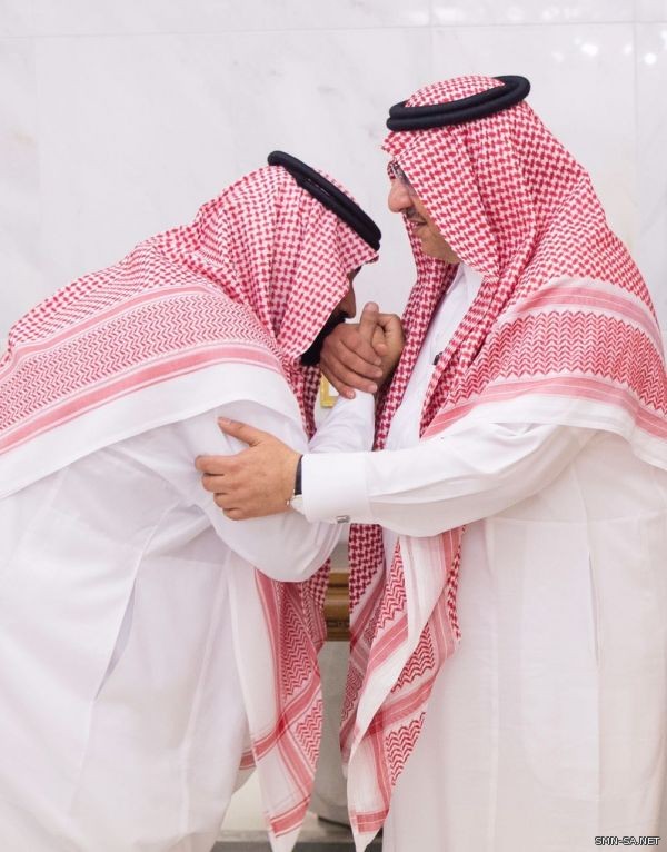 الأمير محمد بن نايف يبايع الأمير محمد بن سلمان ولياً للعهد