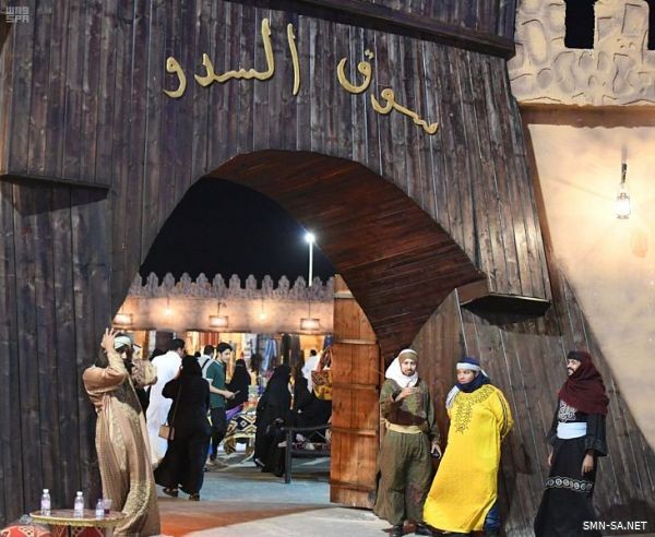 أسواق "السدو" بعكاظ 13 تنسج خيوط الزمن البعيد لتربطها بالحاضر