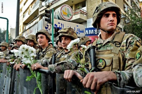 20 قذيفة يضبطها الجيش اللبناني مع شخصين في شمال بيروت