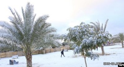 بسبب منخفض جوي قادم من أوروبا .. الثلوج تغطي بغداد للمرة الأولى بعد 12 عاما