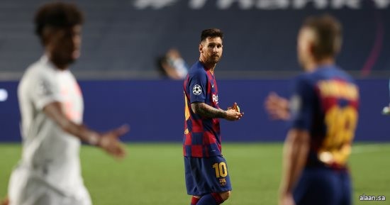 البرازيلي رونالدو يطالب ميسي بالبقاء مع برشلونة