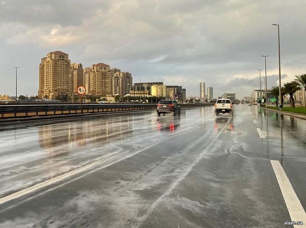 أمطار متوسطة إلى غزيرة على محافظة جدة