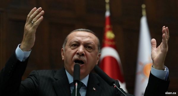 تعليق دمية لأردوغان بالسويد ومحاميه يُقدم التماسًا قانونيًا للتحقيق