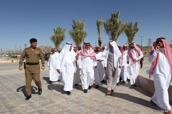 محافظ الطائف في جولة تفقدية على المراكز للاطلاع على سير العمل ..