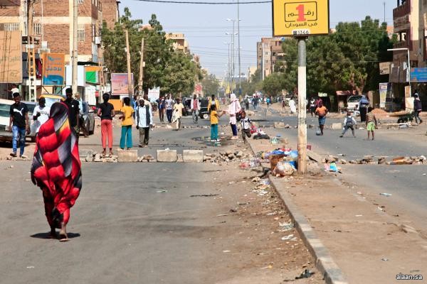 الحكومة السودانية: تسلمنا حتى الآن 957 طناً من المساعدات الإنسانية