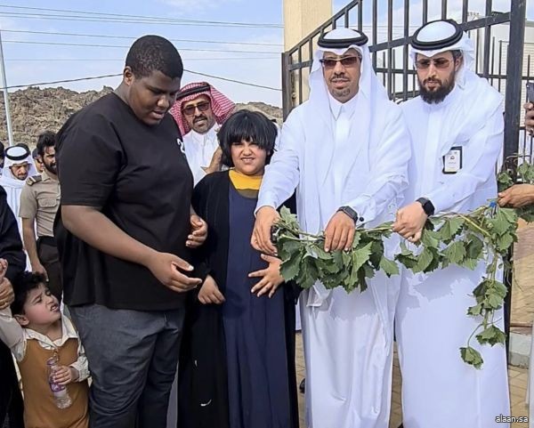 انطلاق مهرجان العنب والفواكه الموسمية بمركز الماوين في موسمه الرابع