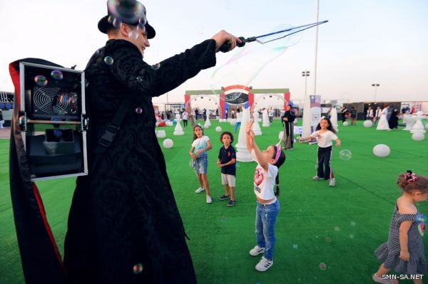 فعاليات (ببلز فيستيفال) بأرض سماء الغربية في جدة