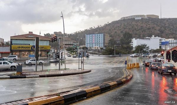 رياح نشطة وأمطار خفيفة على منطقة نجران