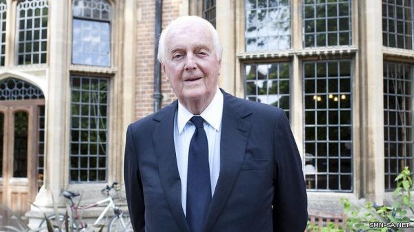 وفاة مصمّم الأزياء الفرنسي Hubert de Givenchy عن عمر ناهز 91 عاماً