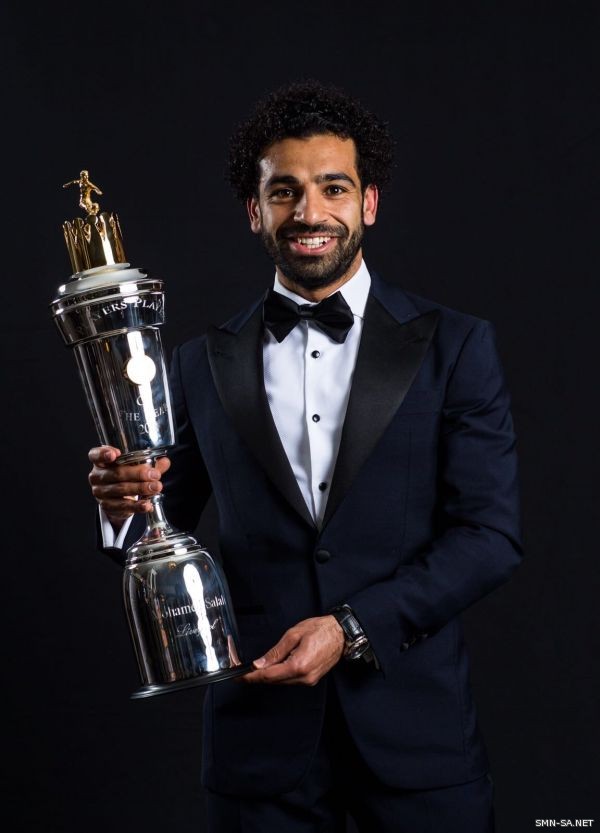 مواطن يهدي(محمد صلاح) أرضًا بمكة بعد فوزه بلقب أفضل لاعب في الدوري الإنجليزي