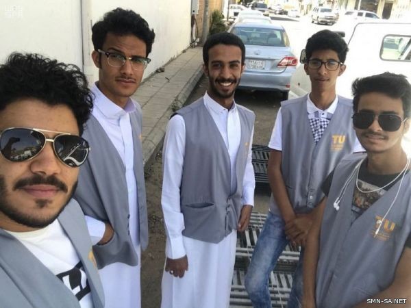 جوالة جامعة الطائف يشاركون في خدمة المعتمرين بالمسجد الحرام