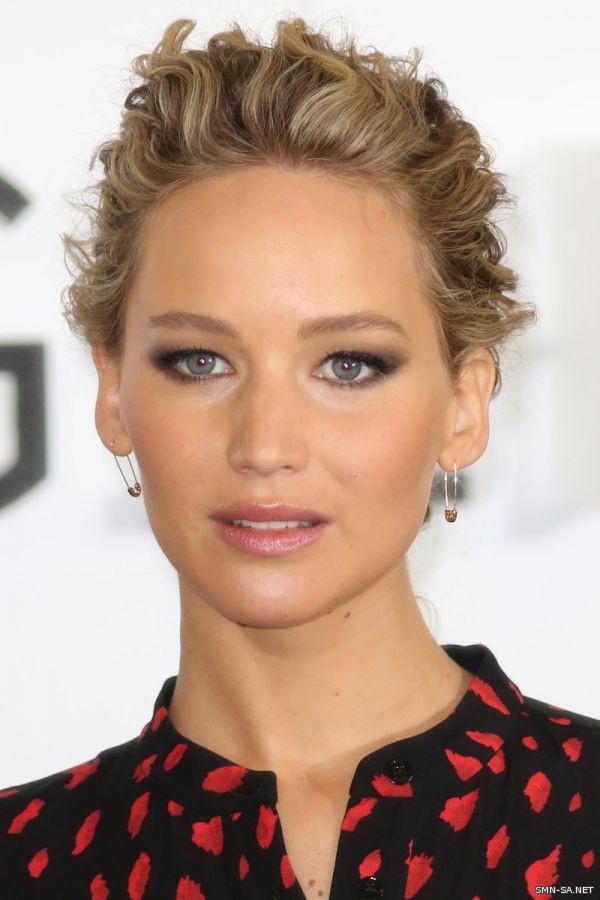 (Dior) تختار Jennifer Lawrence كوجه إعلاني لعطر الدار الجديد